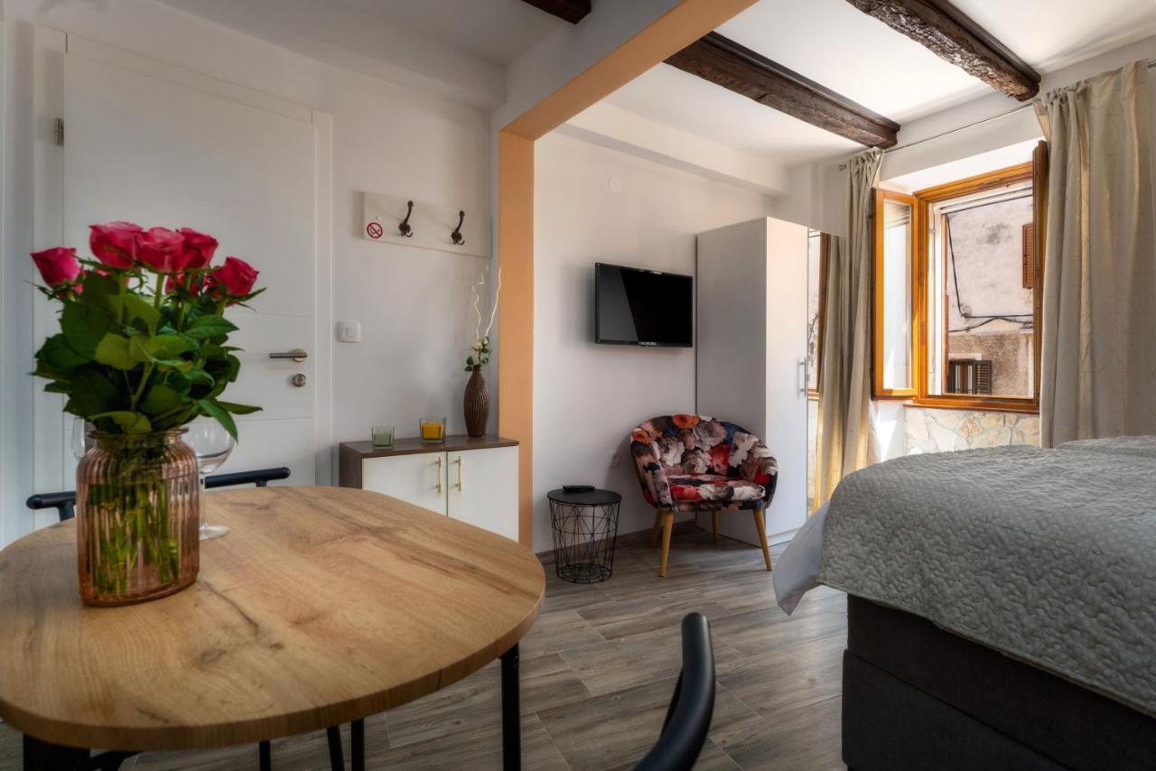 Апартаменты Casa Albina Ровинь Экстерьер фото